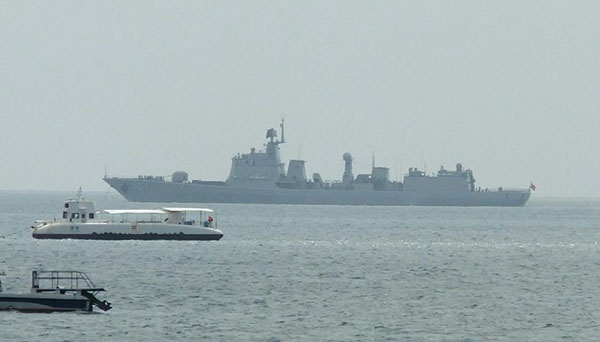 网络流传改装后的深圳舰正在航行