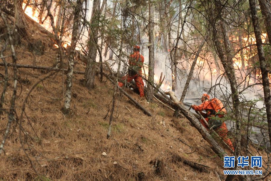 （图文互动）（4）四川雅江森林火灾持续一周　暂无人员伤亡