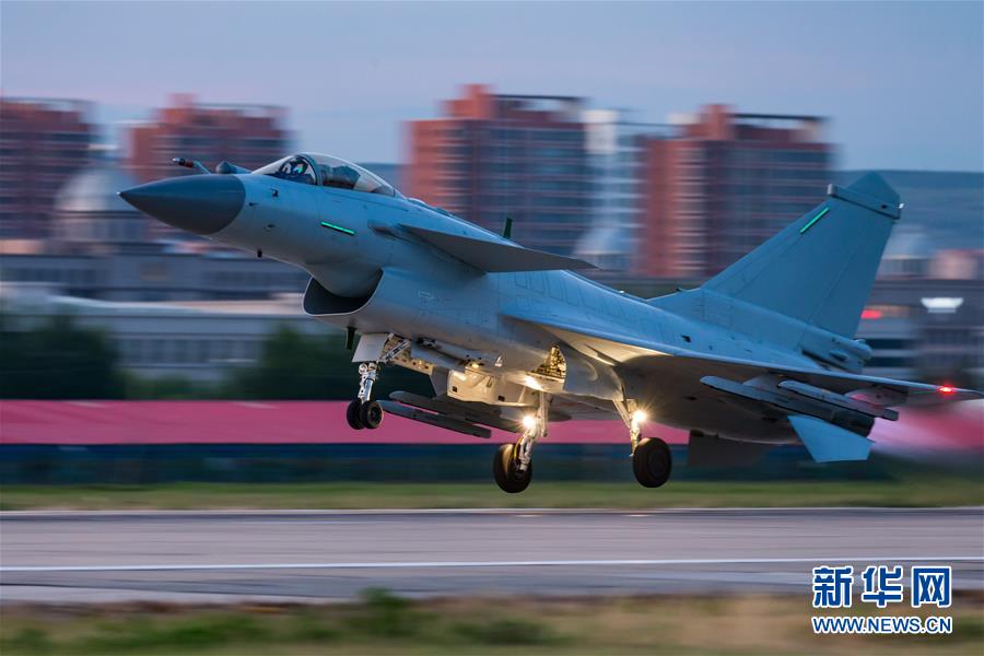 （图文互动）（2）“国际军事比赛—2017”：歼－10B战机首度出征 “航空飞镖”与世界先进战机同场竞技