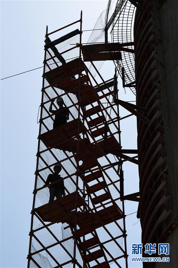 （砥砺奋进的五年·重大工程巡礼）（3）国家重点工程蒙华铁路加紧施工