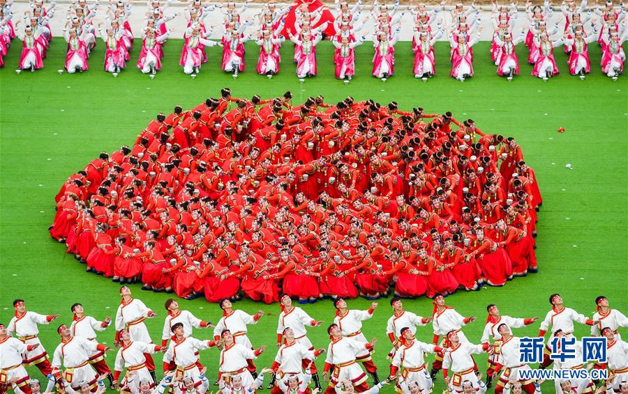 （XHDW）（2）内蒙古各族各界隆重庆祝自治区成立70周年