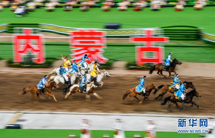 （时政）（4）内蒙古各族各界隆重庆祝自治区成立70周年