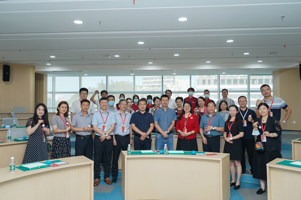 第一届全国职业院校学生劳动素养风采展示活动启动仪式在深举行