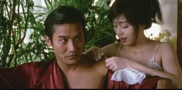 1997年孙佳君在电影《黑金》里扮演梁家辉的老婆崔妙香,这位舞女出身