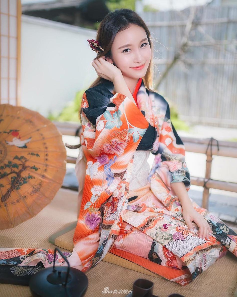 may sitapha是一名泰国正妹,治愈系私房写真清新有气质.