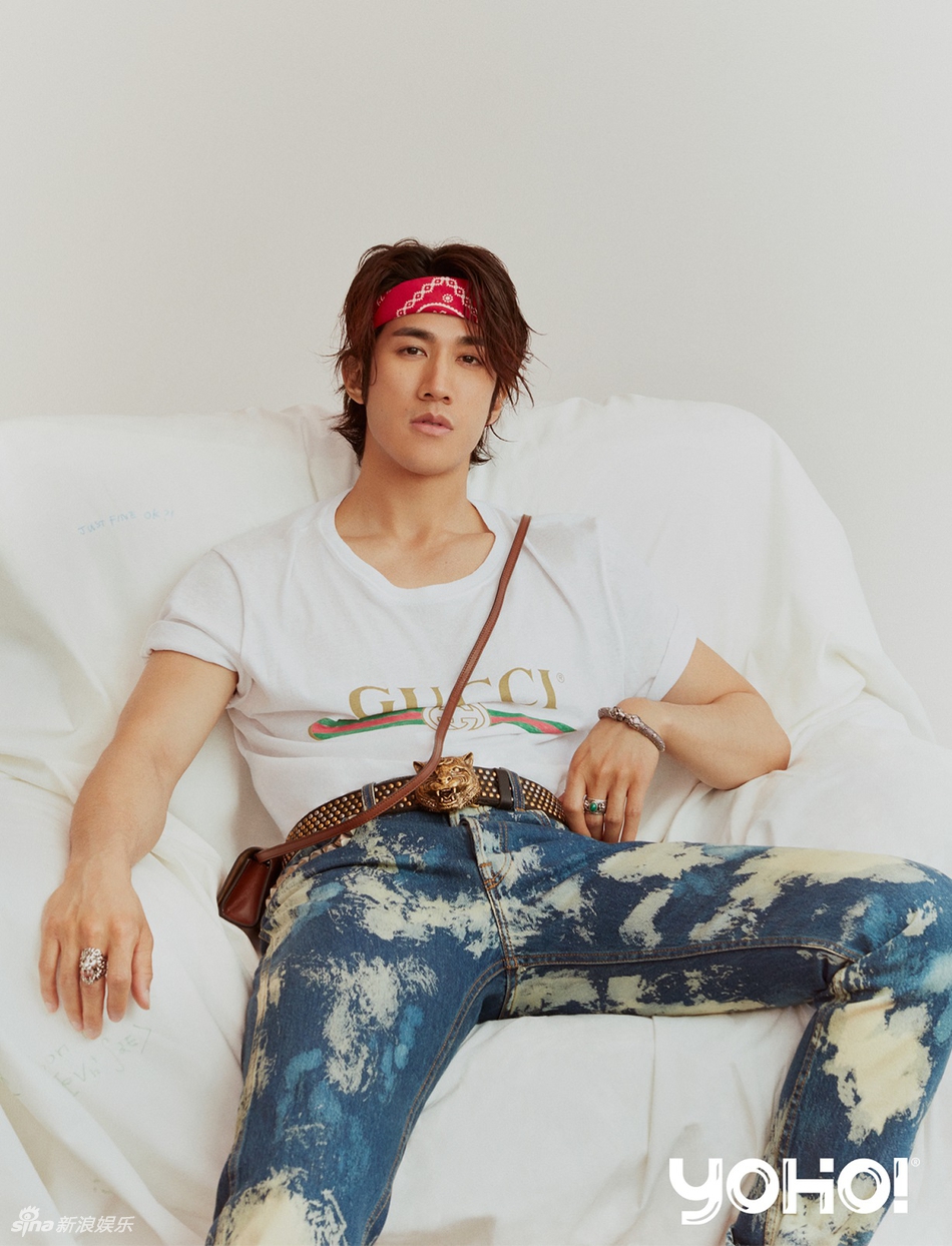 李治廷登杂志封面 造型多变大展轻熟魅力